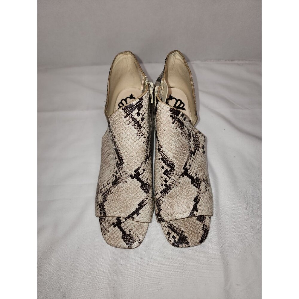 Fergalicious Women's Snakeprint Slip on Zip up Heeled Bootie Sz: 7M